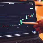 Торговый робот – это программный агент, который автоматически анализирует рыночные данные, генерирует торговые сигналы и размещает ордера в соответствии с заданной стратегией. trading-469.jpg